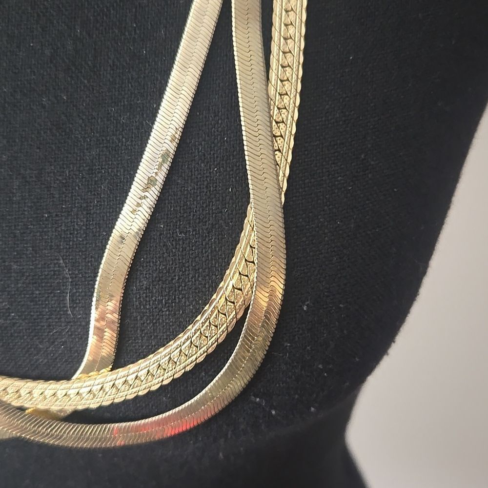 Vintage Herringbone gold toned necklaces. - Picture 11 of 11